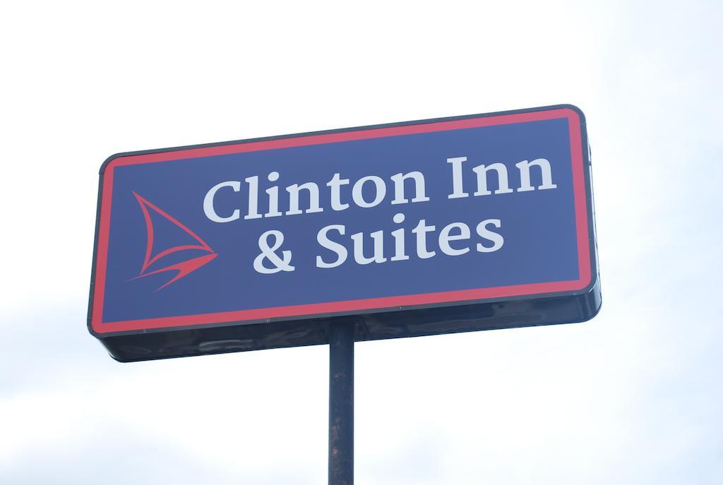 Clinton Inn & Suites Port Clinton Exterior foto